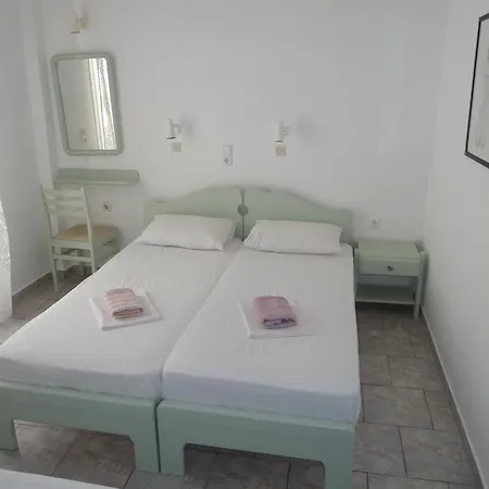 Four Seasons & Apartament