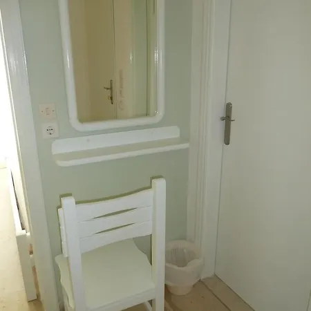 Four Seasons & Apartament